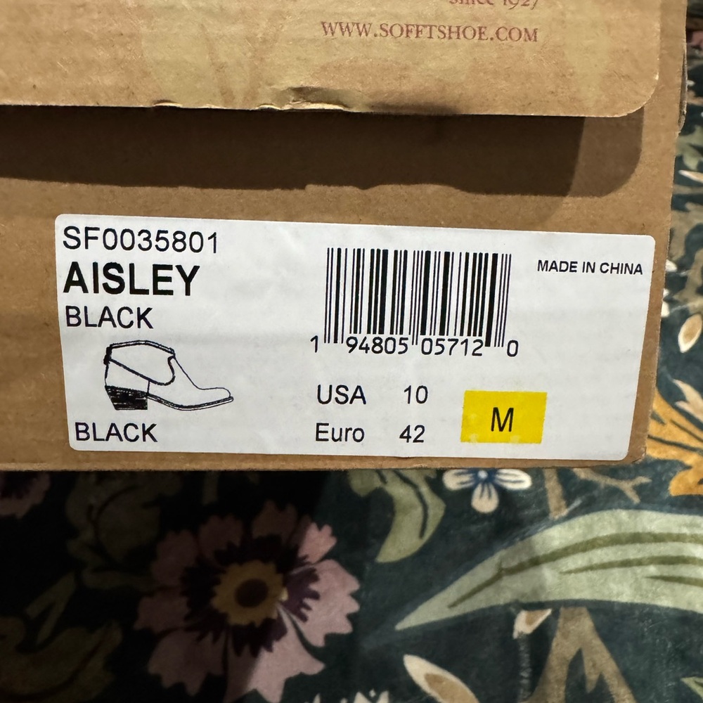 Sofft Aisley Black Ankle Boots